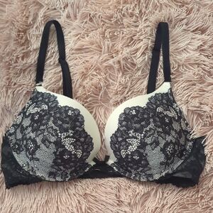 Victoria's Secret Black and Cream Lace Bra